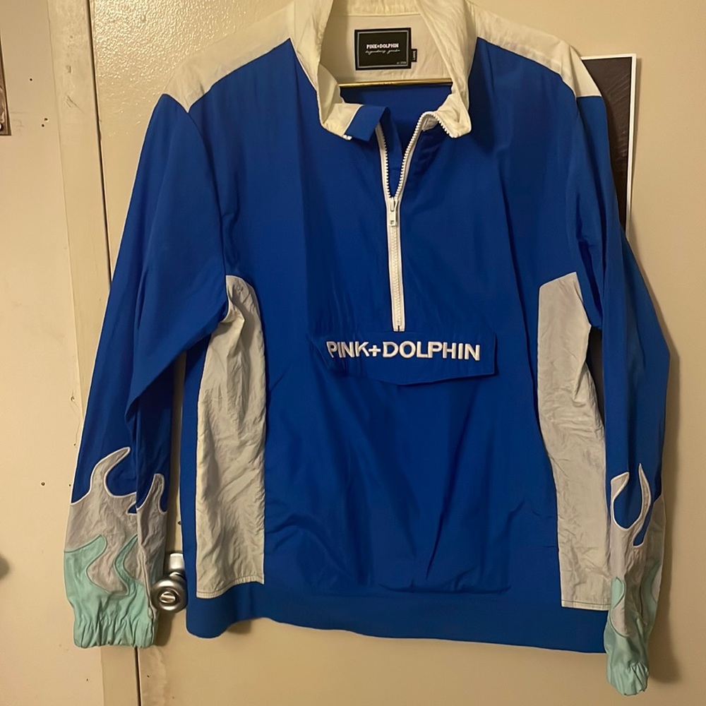THE WAVE FLARE WINDBREAKER V2 IN